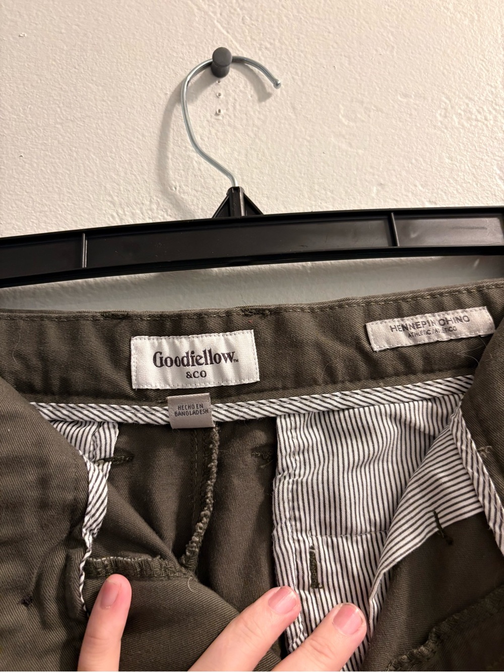 Men’s Green Pants - Picture 4 of 7
